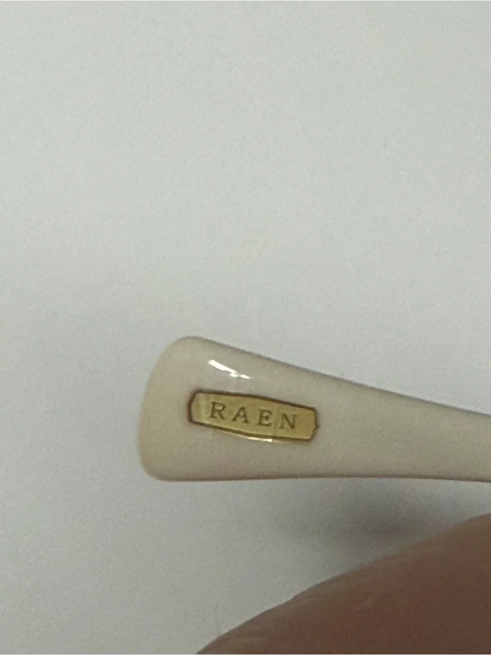 RAEN Cream Cat-Eye Sunglasses with Dark Lenses NEVER WORN